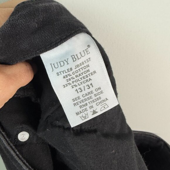 Judy Blue Jeans Black Mid-Rise Distressed Slim Fit JB88137 Size 13/31 - Picture 9 of 10